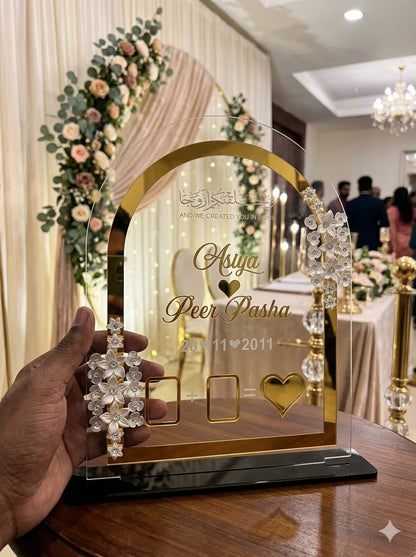 NIKAH THUMB BOARD